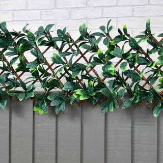 B&M Expanding Artificial Laurel Leaf Trellis 180 X 30cm 4 B&M Expanding Artificial Laurel Leaf Trellis 180 X 30cm - Image 2