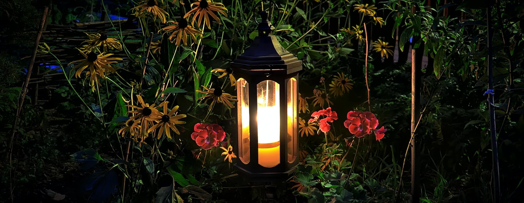 Big Brand Store 3 Big Brand Store -Big Brand Store garden lamp post turned on at night